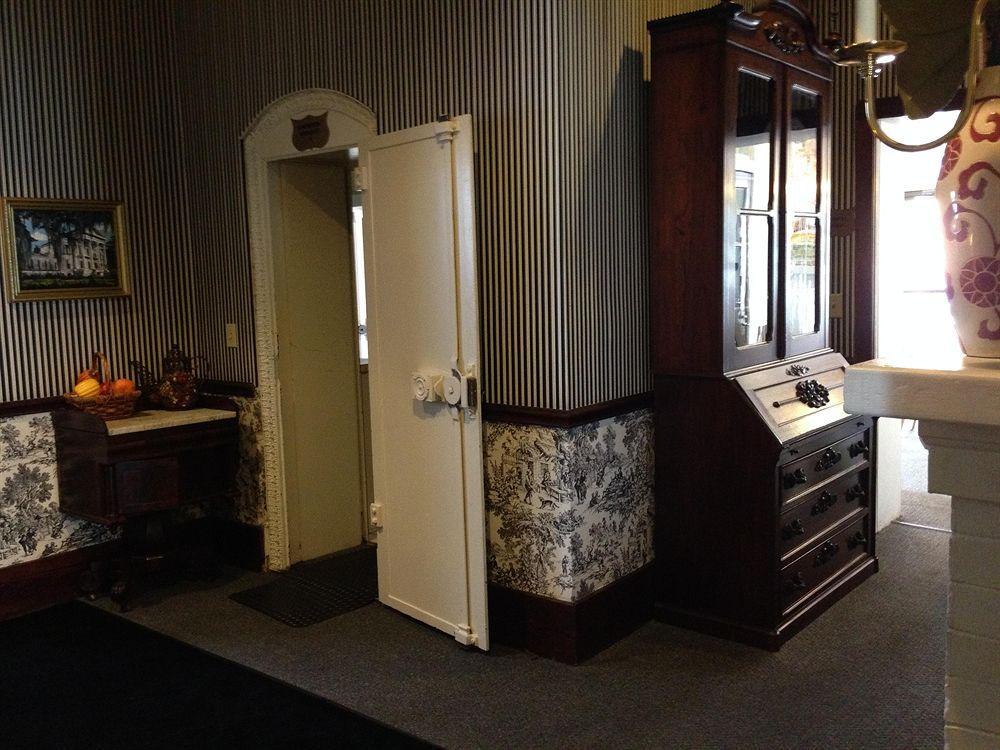 Greenville Inn & Suites Екстер'єр фото