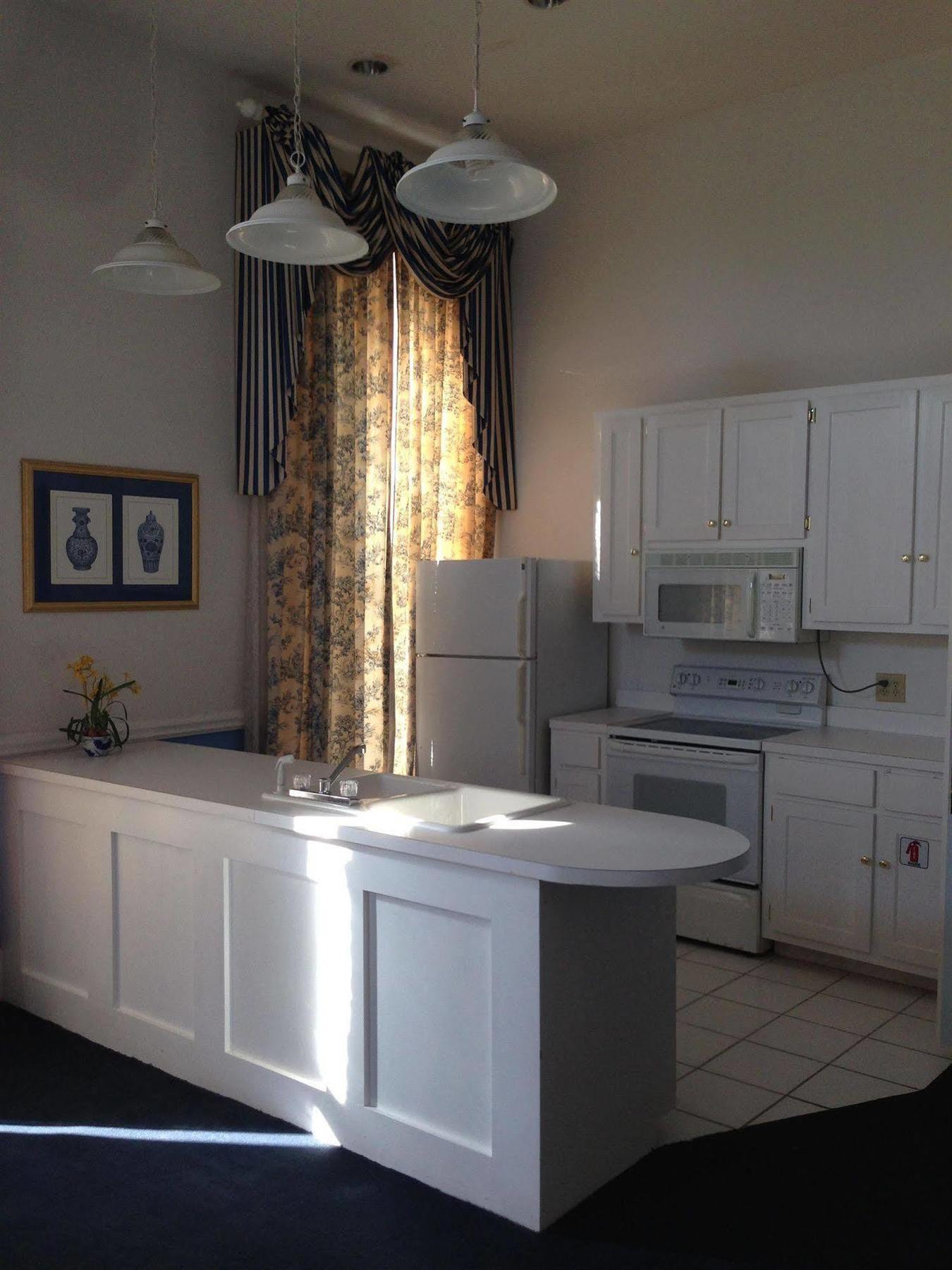 Greenville Inn & Suites Екстер'єр фото