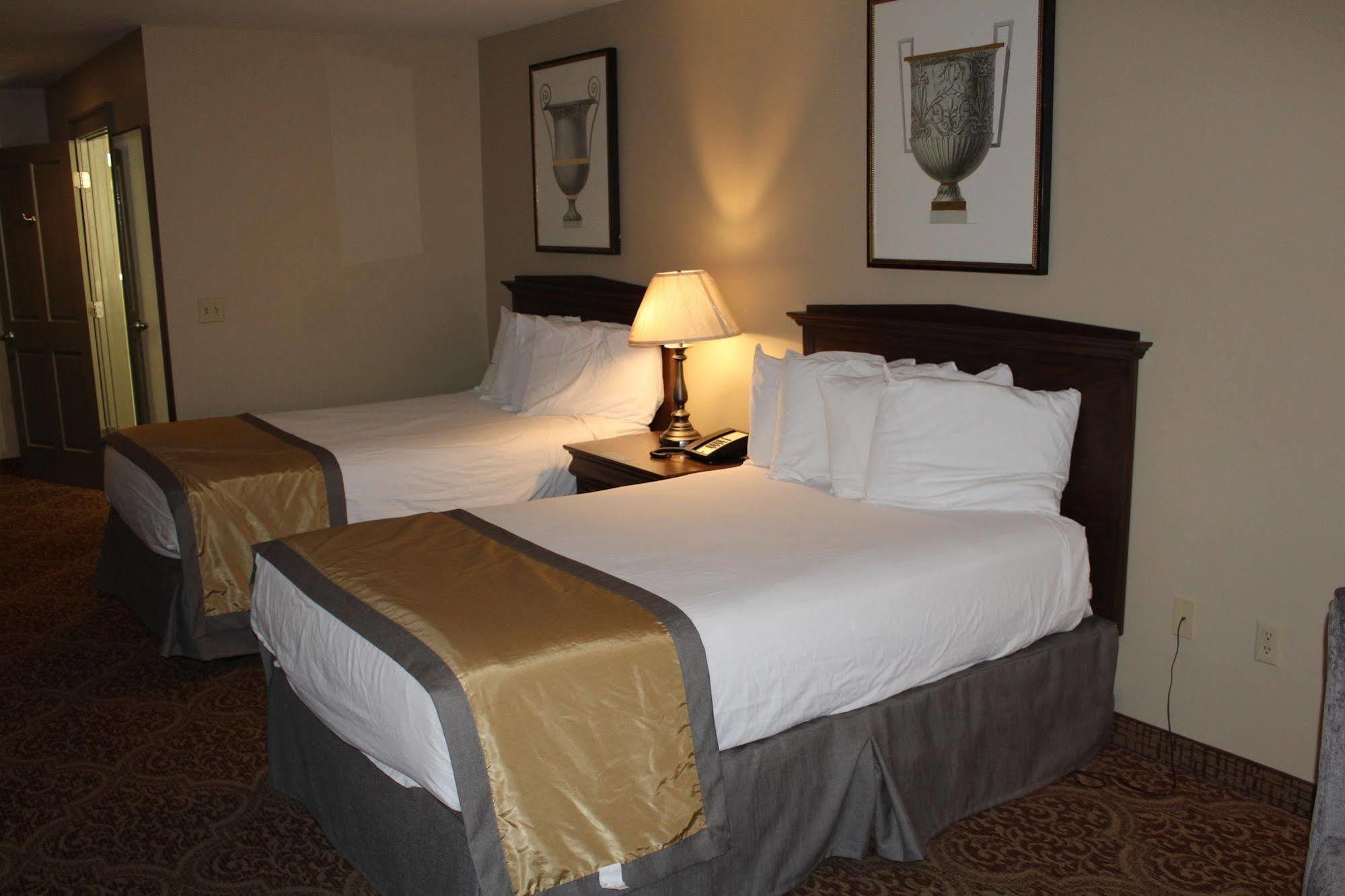 Greenville Inn & Suites Екстер'єр фото